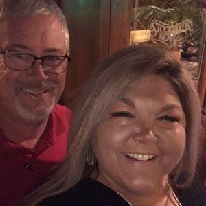 Meet your Posher, Dee